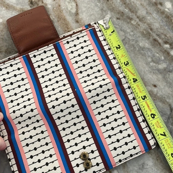 Fossil Women's Wallet Caroline Clutch ECRU Multi Stripe Zip - Picture 7 of 16